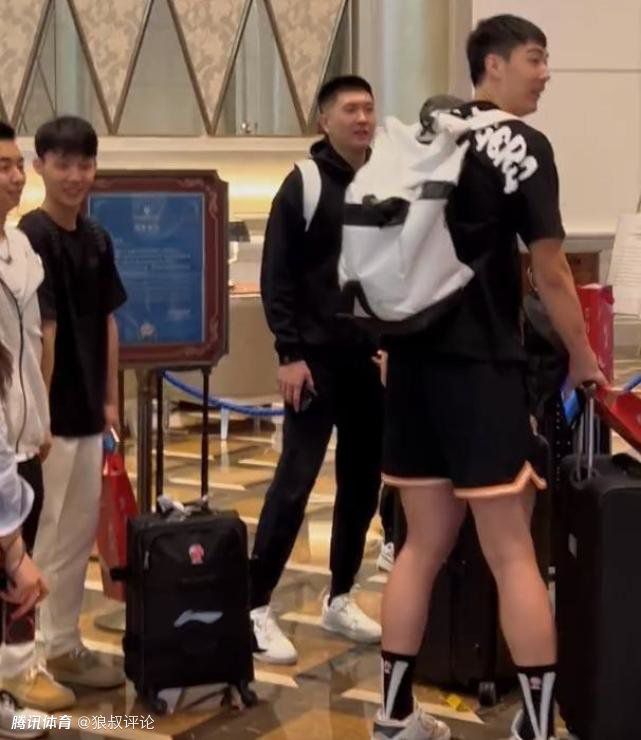 阿森纳近期主场取得了7连胜，本赛季至今13个主场赛事10胜3平保持不败。
